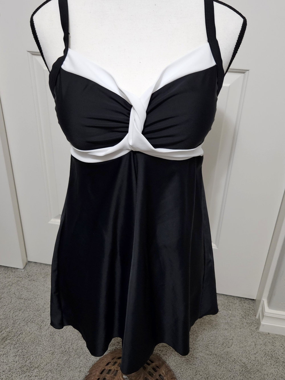 Women’s Black & White Twist-Front Swimdress/ Tankini